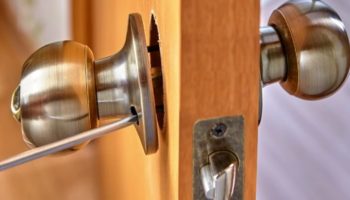 Your Guide To Reliable Commercial Locksmith Services